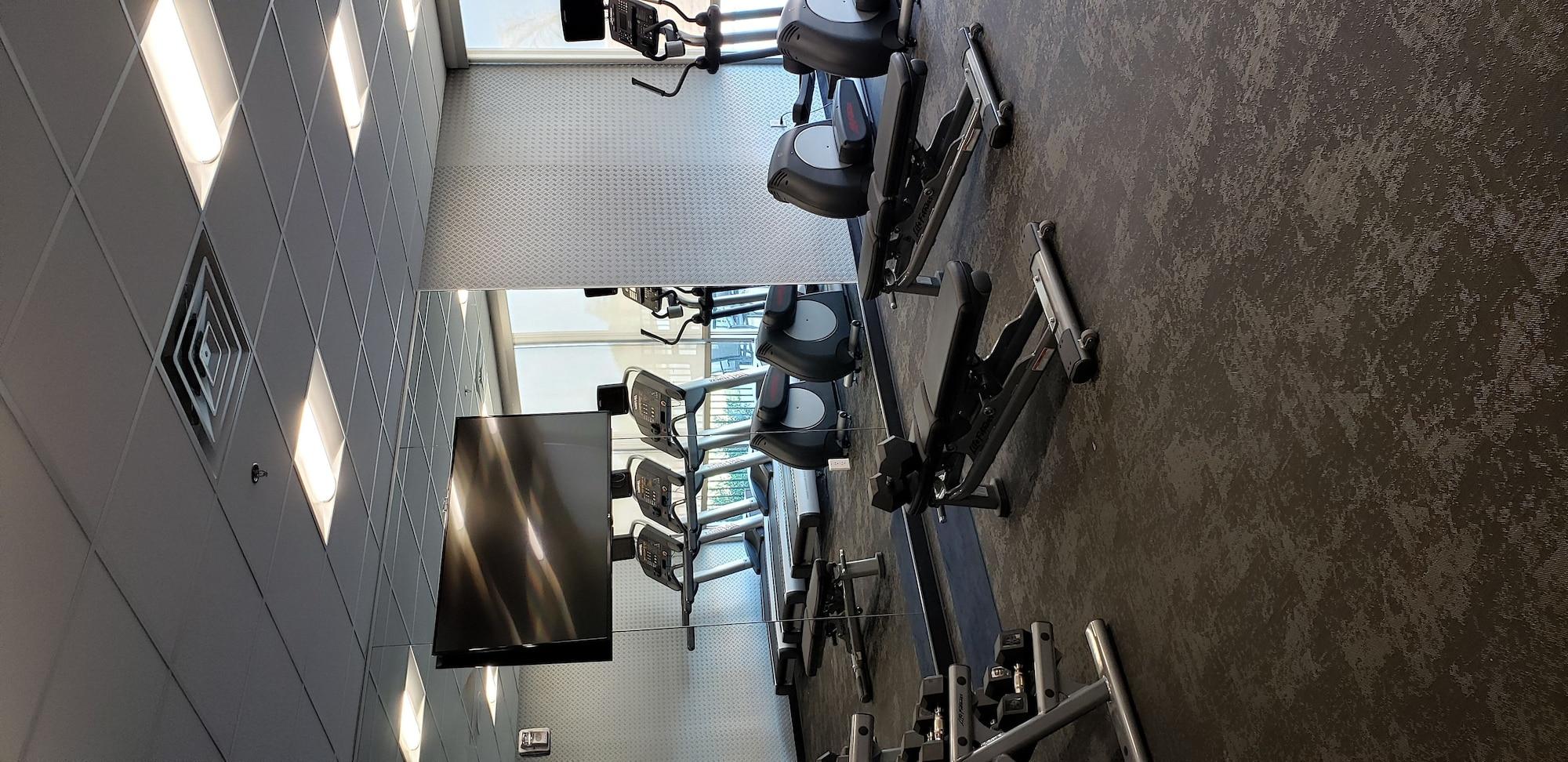 Hotel Fairfield & By Marriott North 3*