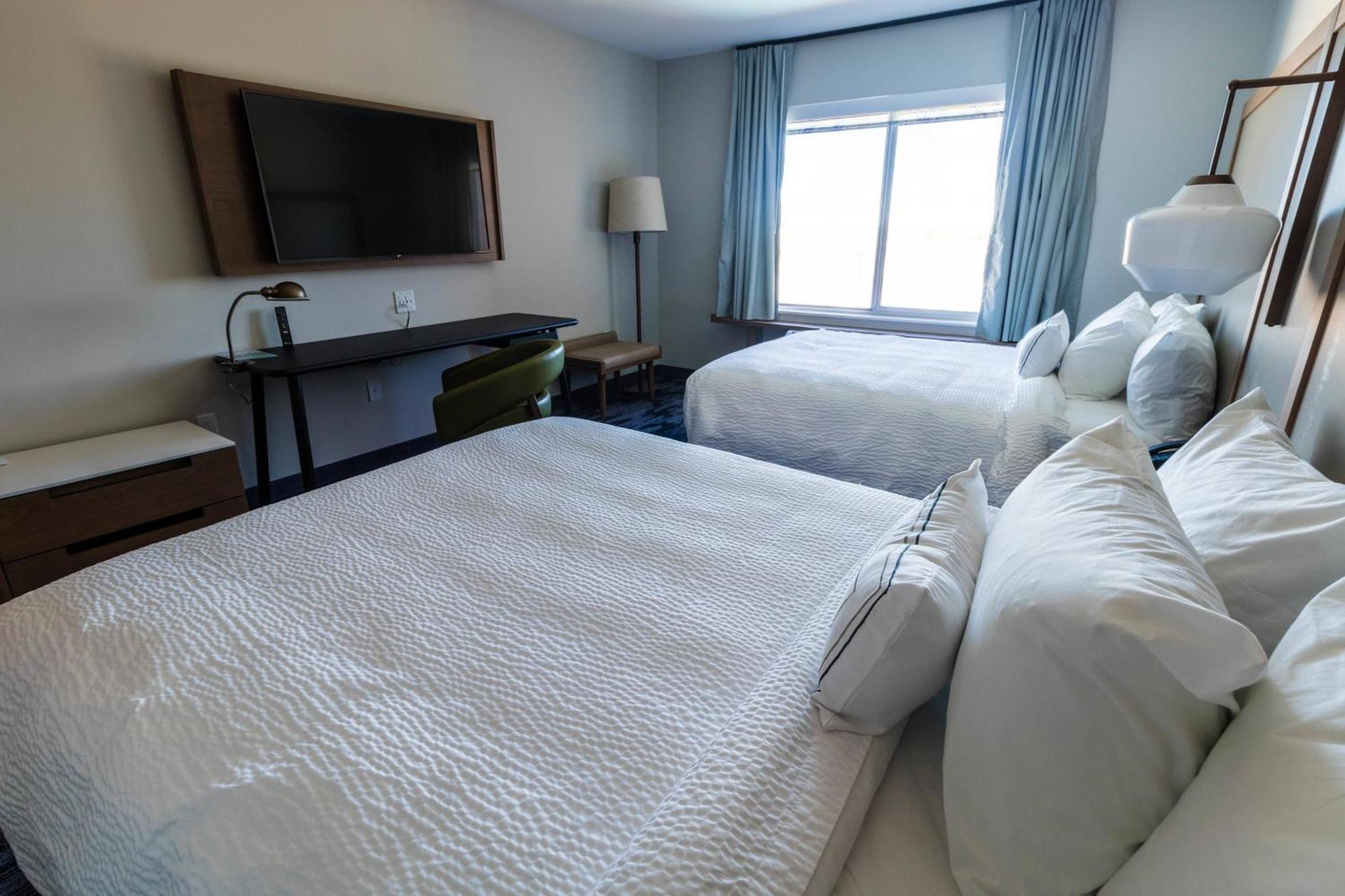 Fairfield & By Marriott North 3*